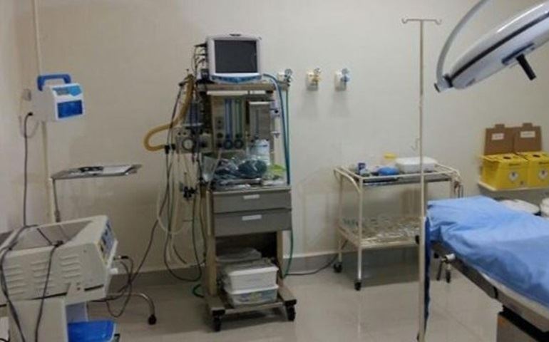 Centro cirúrgico de R$ 250 mil doado por empresários está parado há 1 ano