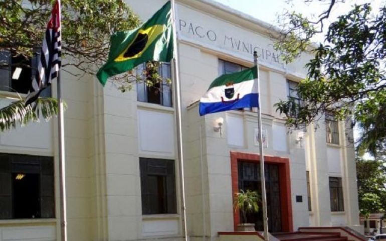 Recursos de R$ 5 milhões da Educação não foram utilizados por falta de tempo hábil, diz prefeitura