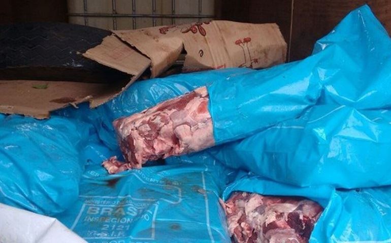 Idoso é preso ao transportar 400kg de carne furtada para venda em rodovia