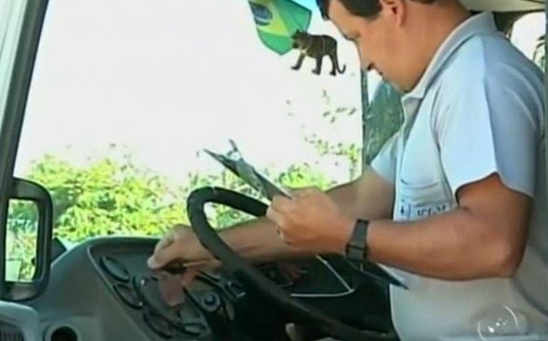 Operação do Ipem fiscaliza tacógrafos na Raposo Tavares em Piraju