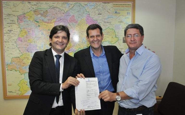 Deputado André do Prado e Prefeito Castelo conquistam 202 moradias populares para Arandu