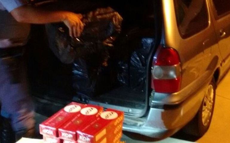 Motorista é flagrado com quase 5 mil maços de cigarros contrabandeados