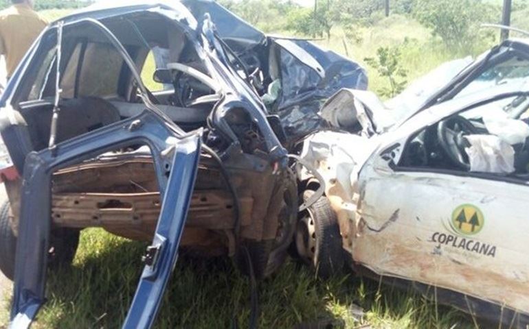 Jovem morre em acidente entre dois carros em rodovia de Manduri