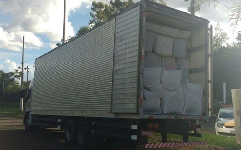 Motorista é preso com 400 caixas de cigarros contrabandeados em Avaré