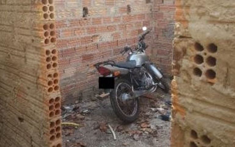 PM recupera motocicleta em processo de desmanche em Avaré