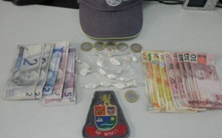  POLÍCIA MILITAR DE PIRAJU PRENDE MAIS DUAS PESSOAS PELO CRIME DE TRÁFICO DE DROGAS