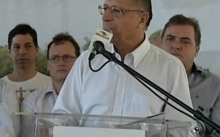 Alckmin descarta possibilidade de tirar água do interior para a capital