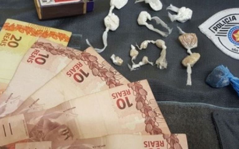 Suspeito de tráfico de drogas é preso com crack e cocaína em Avaré