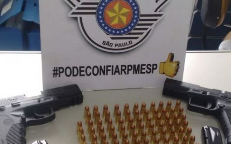 POLICIAMENTO RODOVIÁRIO APREENDE ARMAS DE FOGO E MUNIÇÕES