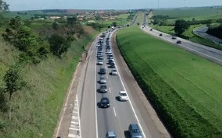 Balanço parcial aponta tráfego de 216 mil veículos nas rodovias da região
