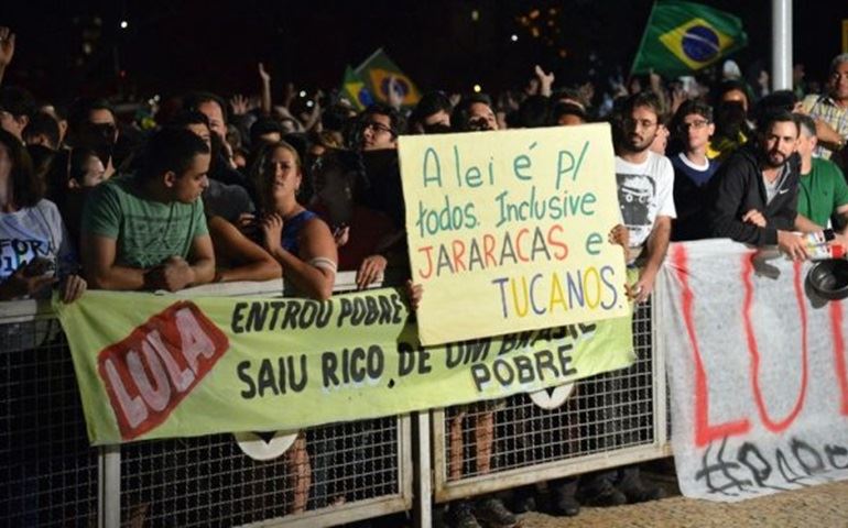 Protestos se espalham pelo país contra nomeação de Lula para ministro de Dilma