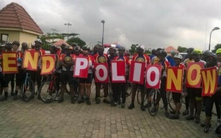 Rotary faz Campanha contra a poliomielite