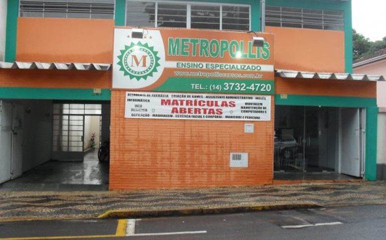 METROPOLLIS PATROCINOU CURSO PARA DOIS IRMÃOS CARENTES.