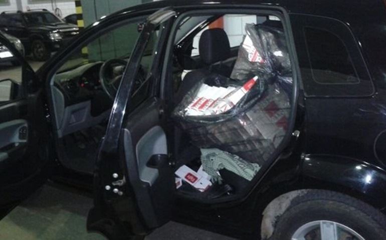 Motorista é preso com 400 pacotes de cigarro contrabandeado