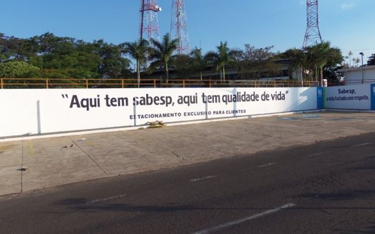 CRIME AMBIENTAL: Sabesp contamina nascente de água no Bairro Vera Cruz  em Avaré.