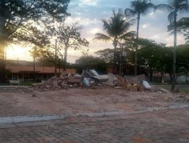 Sede da Mini-Horse é demolida pela Prefeitura de Avaré