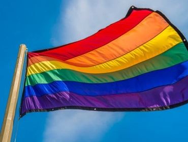 Secretaria procura pessoas ligadas ao movimento LGBT para projeto