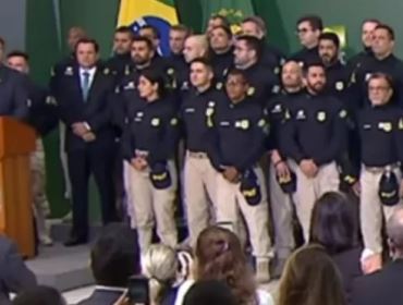 Bolsonaro nomeia centenas de novos PRFs para reforçar a segurança do Brasil