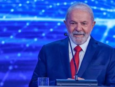 Lula deixa escapar o perigo que representa e fala em nova Constituinte