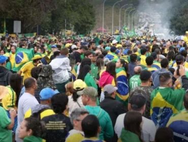 AO VIVO: Manifestações aumentam em todo o Brasil e fenômeno histórico é ignorado pela velha mídia