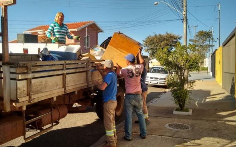 População colabora e ?Cata Treco? recolhe 3 toneladas de materiais inservíveis