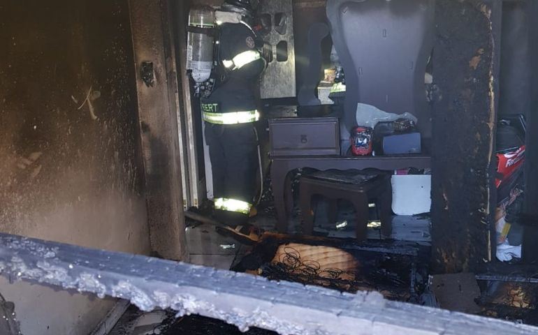 Casa pega fogo e mobiliza Corpo de Bombeiros em Avaré.