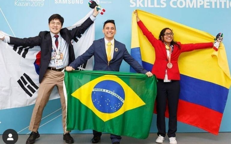 Ex-aluno do Senai de Araraquara vence competição mundial de desenho mecânico na Rússia