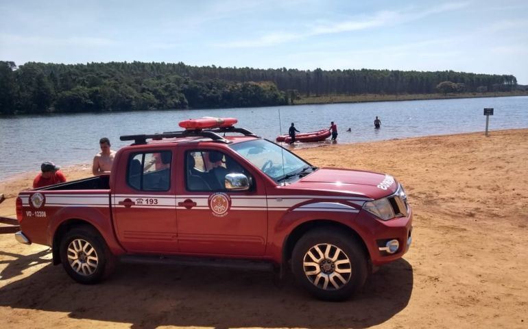 Homem morre afogado em passeio de caiaque em represa de Águas de Santa Bárbara