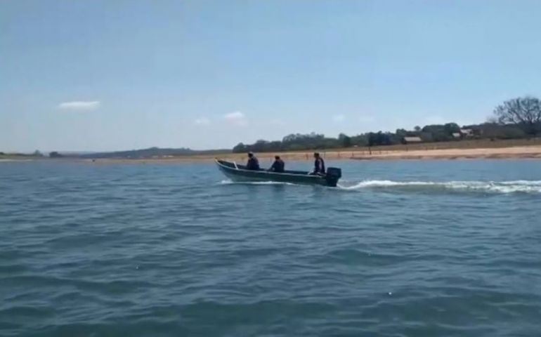 Polícia Ambiental faz ações para orientar pescadores sobre a piracema em Avaré