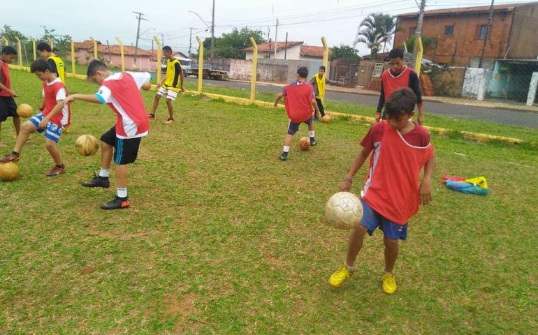 Confira o horário de funcionamento da escolinha de futebol no Paineiras em Avaré