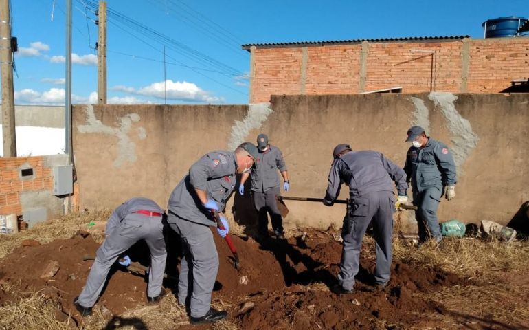 Corpo de pedreiro desaparecido é encontrado enterrado em canteiro de obras