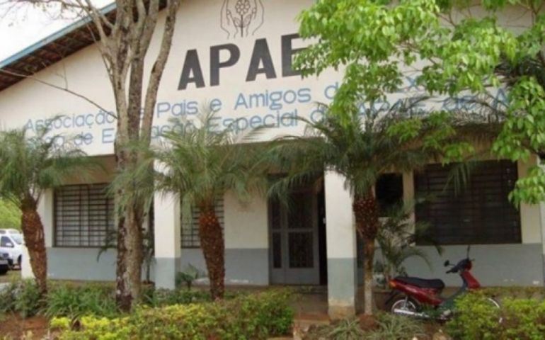 Campanha arrecada itens de páscoa para a Apae