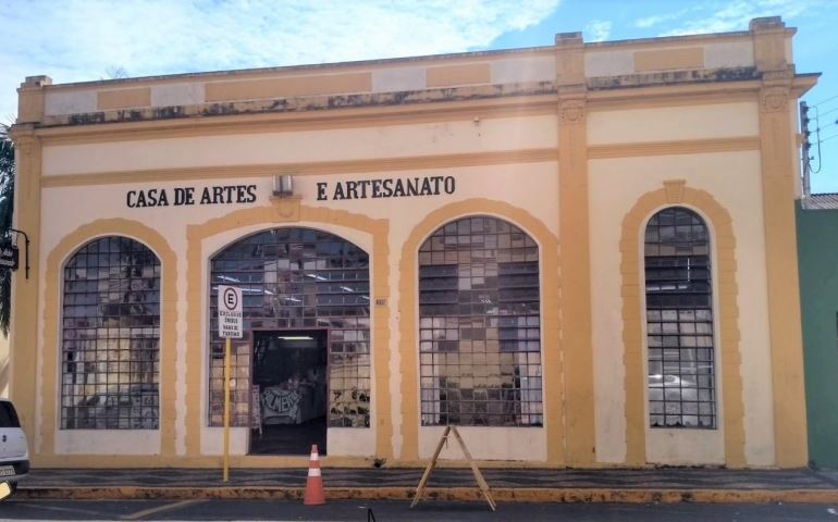 Casa de Artes e Artesanato anuncia retorno dos cursos presenciais