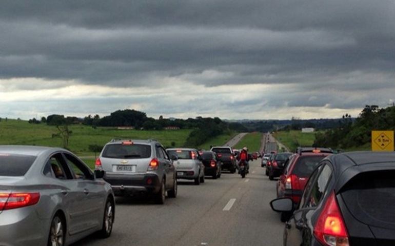 Rodovias da região de Itapetininga recebem mais de 400 mil veículos no feriado de Natal