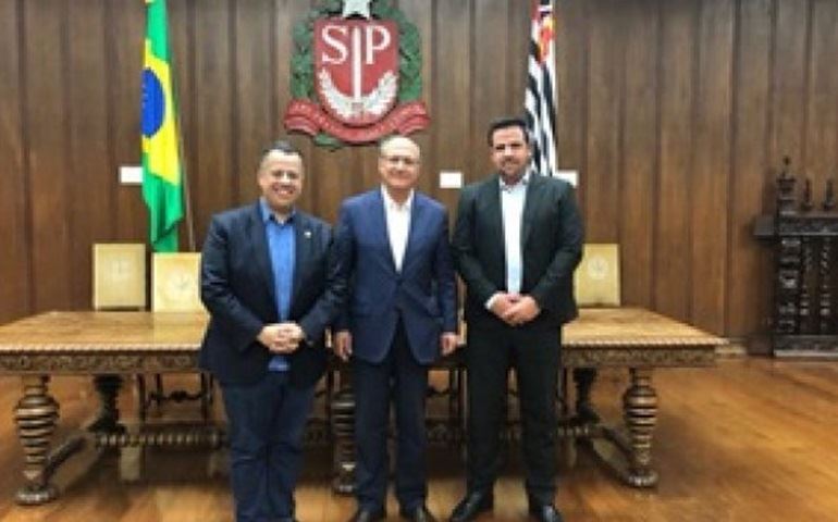 Prefeitura assina convênio de R$ 1 milhão para interligação dos Bairro Água Branca e Vila Jardim