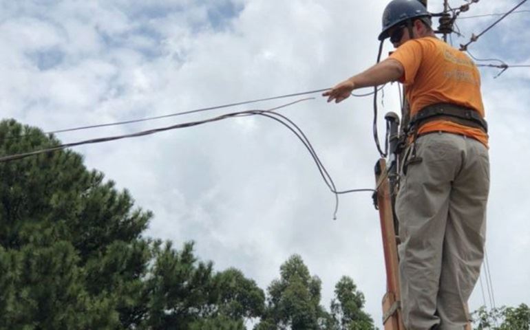 'Gato' na rede elétrica é descoberto em Itatinga e prejuízo era de R$ 50 mil por ano