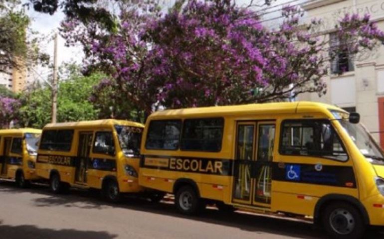 PREFEITURA PRETENDE FRETAR 11 ÔNIBUS PELO VALOR ESTIMADO DE QUASE R$ 2 MILHÕES