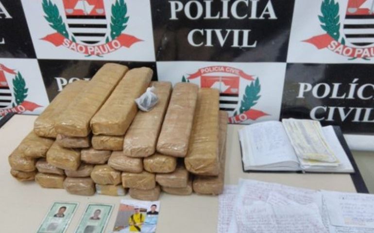 Polícia Civil apreende mais de 20 tabletes de maconha em Itapetininga