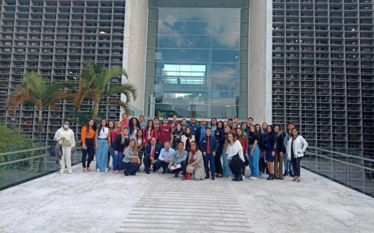 Direito Eduvale visita a Academia de Polícia e a Assembleia Legislativa de SP