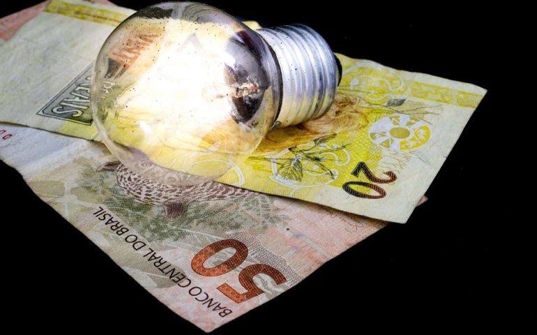 ANEEL APROVA AUMENTO DE ATÉ 64% NAS TAXAS EXTRAS COBRADAS NA CONTA DE LUZ