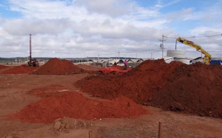 Iniciada a construção da creche do bairro São Rogério