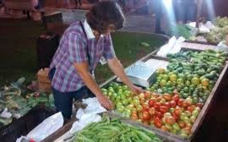 Depois de críticas, prefeito volta para sexta a Feira da Lua