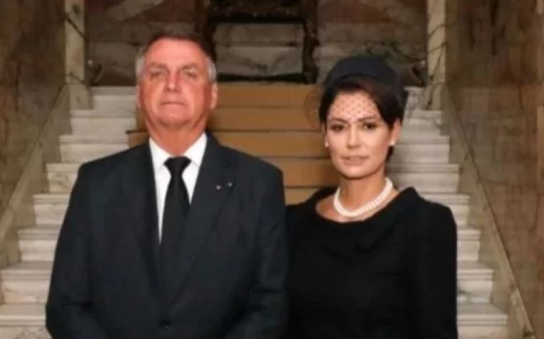 O mundo se rende a elegância da primeira-dama Michelle Bolsonaro