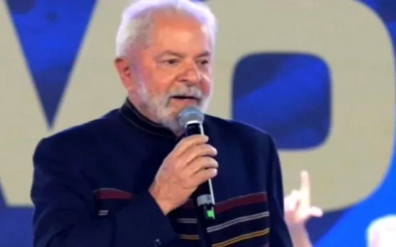 Após discurso caótico de Lula, Dólar dispara e Bolsa despenca sem parar