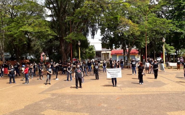 Professores voltam a manifestar no último dia 10