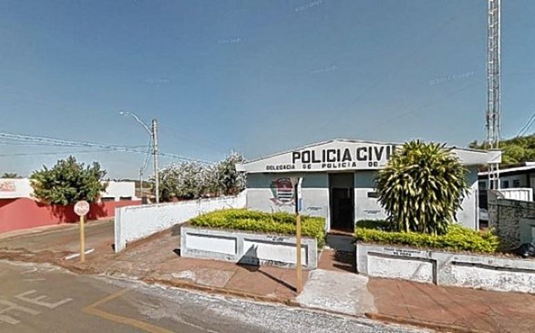 Jovem de 22 anos é morto a facadas por causa de celular em Areiópolis