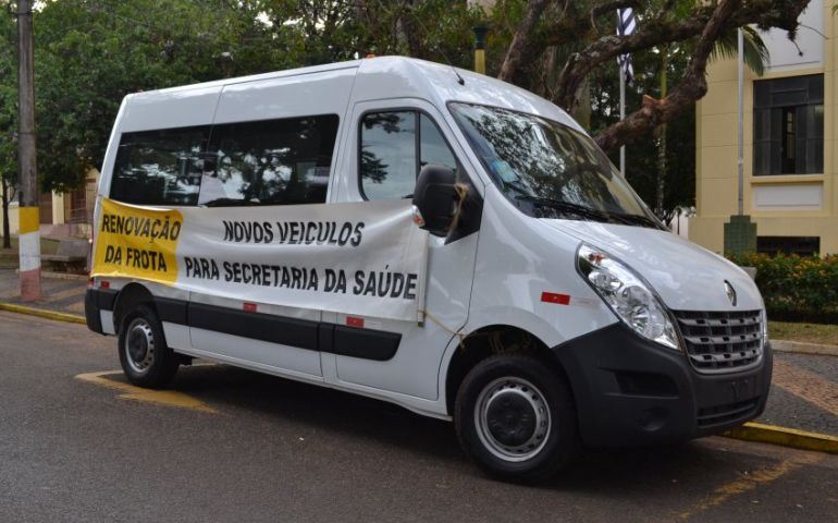 Saúde recebe novo veículo para transporte de pacientes do SUS