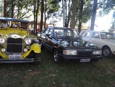 Encontro reunirá colecionadores  de carros antigos