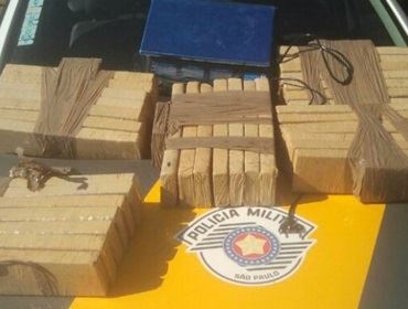 Polícia apreende 50kg de maconha na Rodovia Rapos Tavoares em Piraju