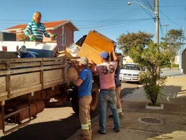 População colabora e ?Cata Treco? recolhe 3 toneladas de materiais inservíveis